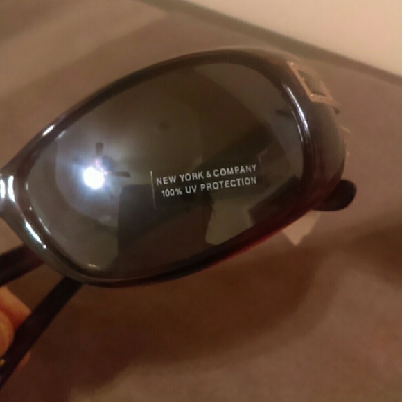 NY&Co sunglasses NWT - Picture 3 of 6